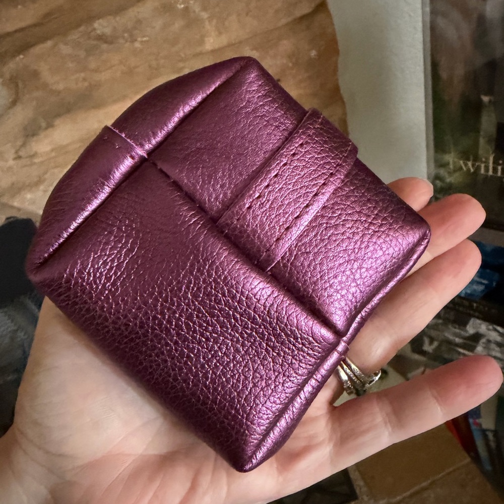 Portland Leather goods ultraviolet howler pouch - Picture 2 of 3